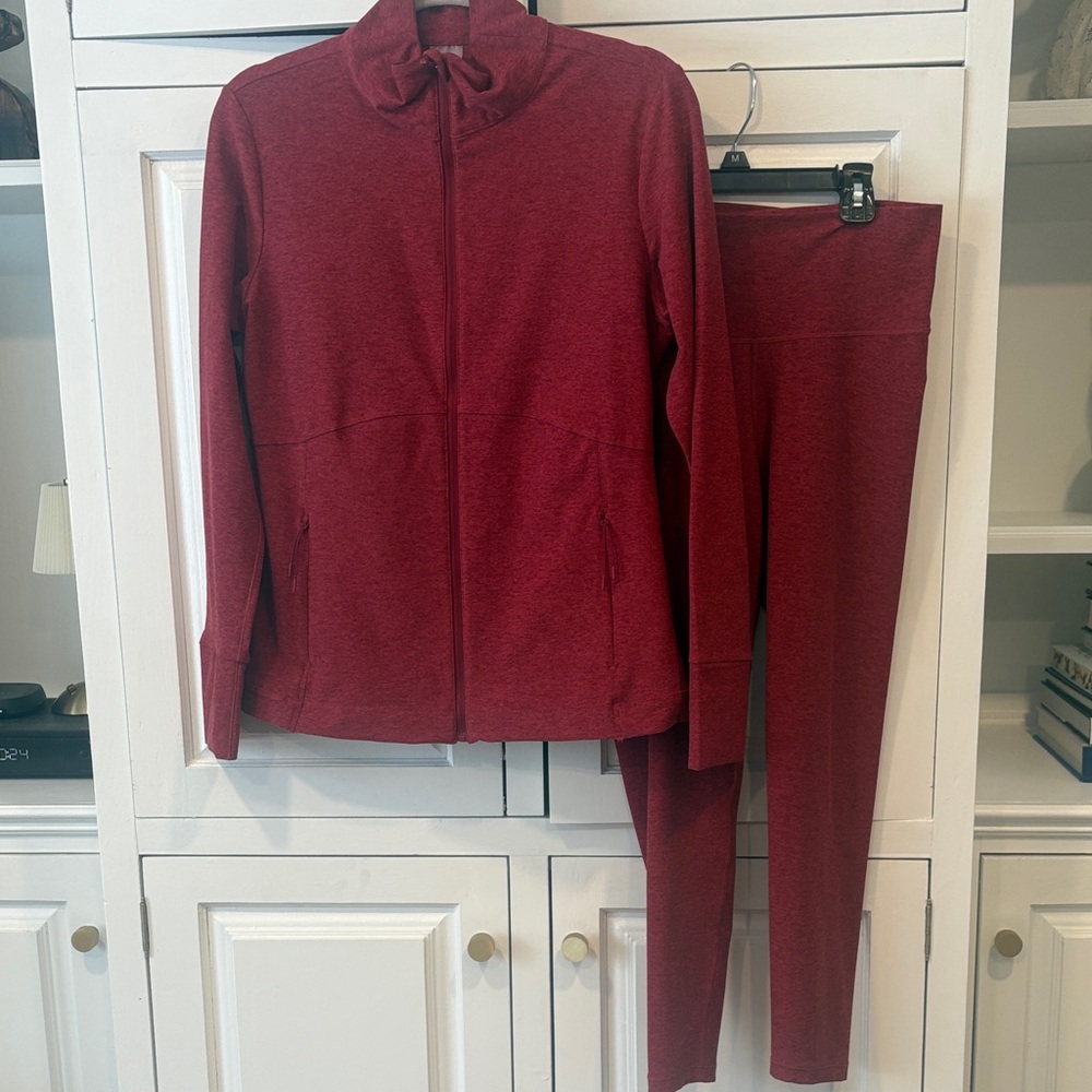 New CAlia Deep Heather Red Full Zip Jacket and matching leggings